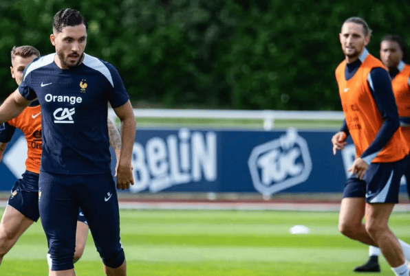 法甲妖星空降伊蒂哈德！22岁谢尔基顶替德布劳内，球迷：这波血亏还是血赚？