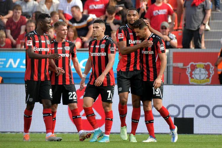 奥格斯堡主场死磕勒沃库森，11分差距下的逆袭与攻坚